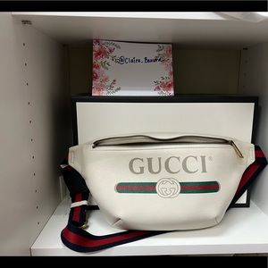Gucci large bumbag/belt bag in white